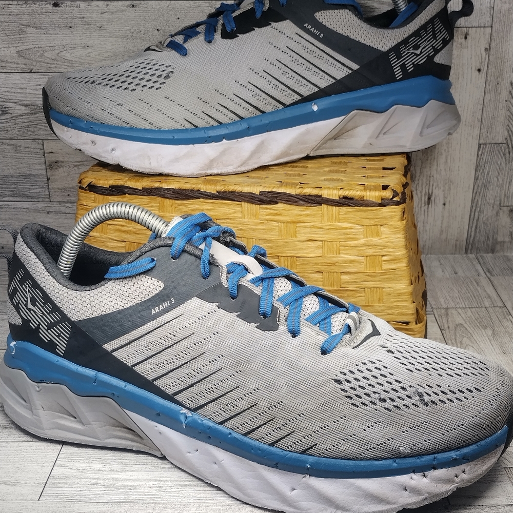 Hokas one one
